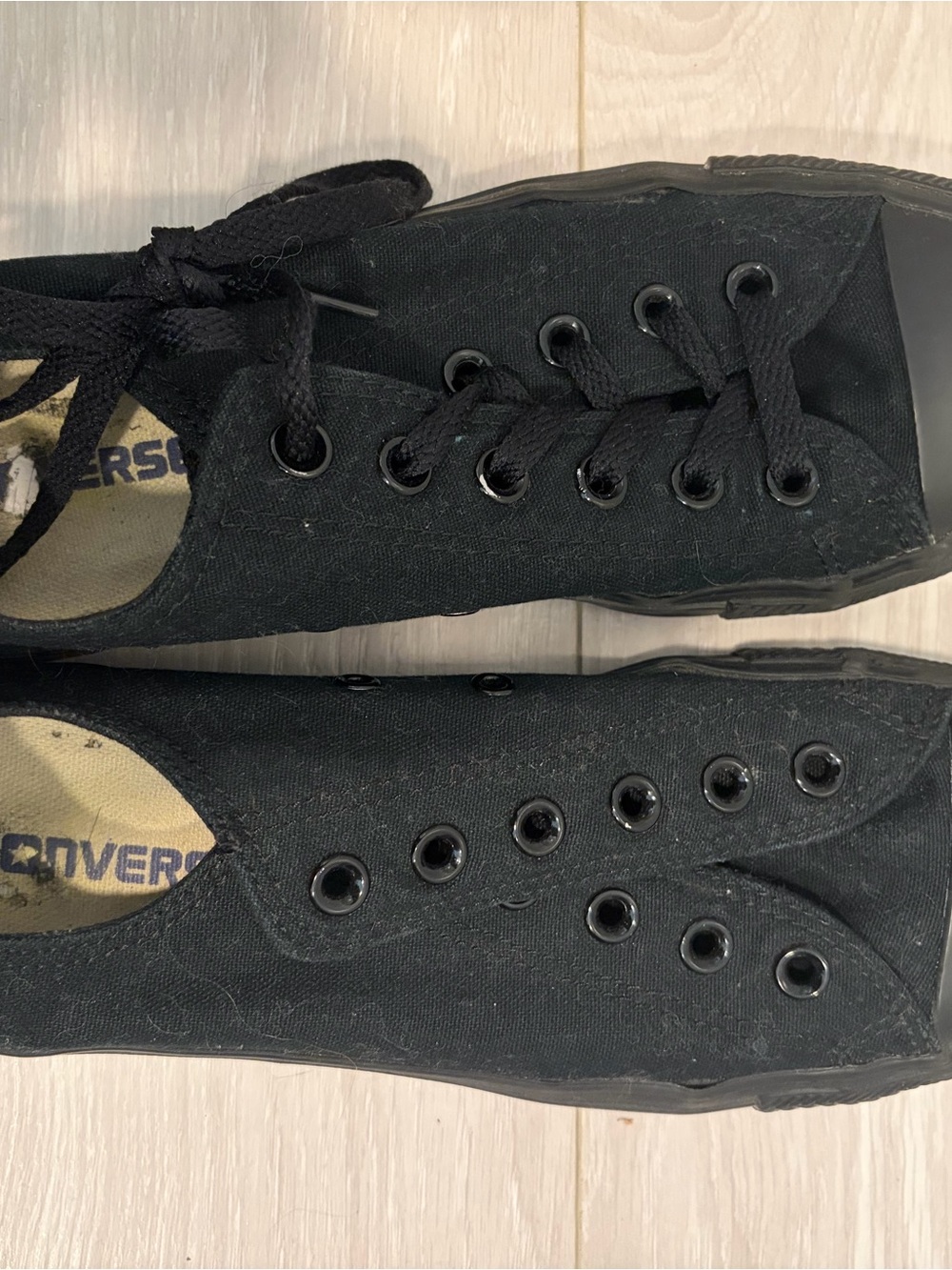 Converse Chuck Taylor All Star Low Top Sneakers - Black